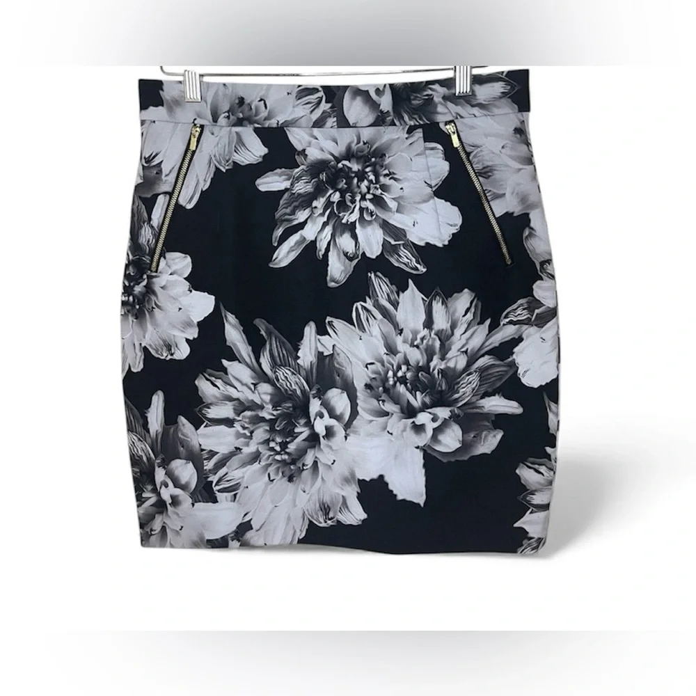 H&M Black and White Floral Pencil Skirt Women’s Size 12 US